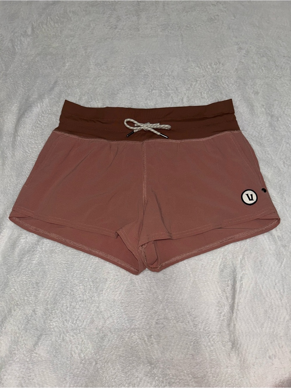 Vuori Women’s Halo Performance Shorts in in a two-tone mauve and terracotta